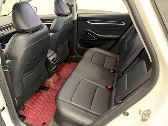 Geely Emgrand — Фото автомобиля 7