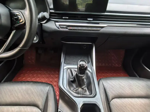 Geely Emgrand — Фото автомобиля 12