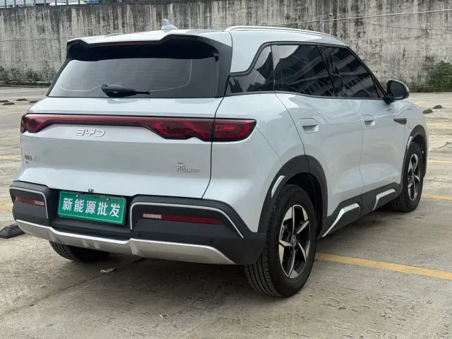 BYD Yuan UP — Фото автомобиля 5