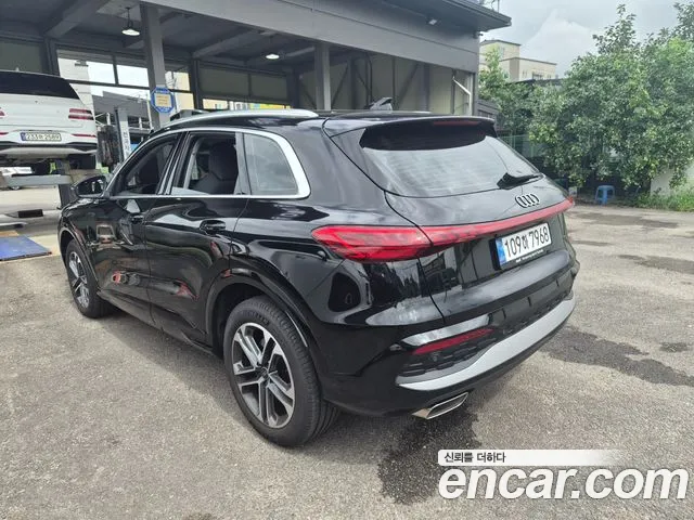Фотография автомобиля — Audi Q5 Q5 (80A)