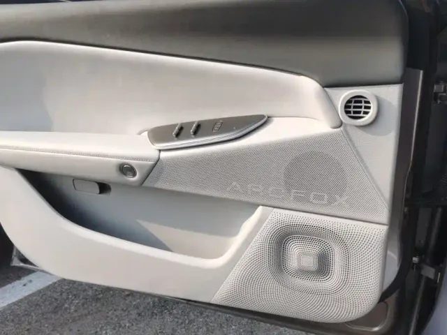 Arcfox Alpha S5 — Фото автомобиля 7