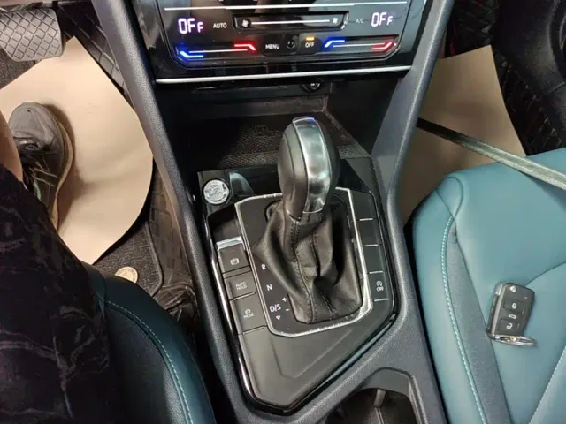 Volkswagen Tharu — Фото автомобиля 9