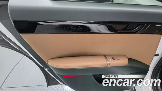 Hyundai Grandeur GN7 — Фото автомобиля 14