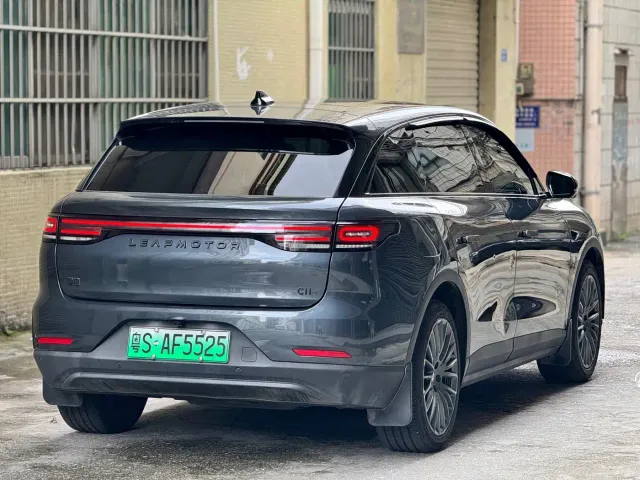 Leapmotor C11 — Фото автомобиля 13