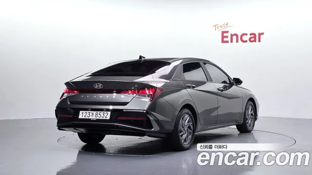 Hyundai Avante CN7 — Фото автомобиля 2