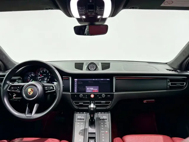Porsche Macan — Фото автомобиля 13