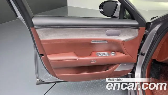 Genesis G90 Бензин 3.5 турбо AWD — Фото автомобиля 18