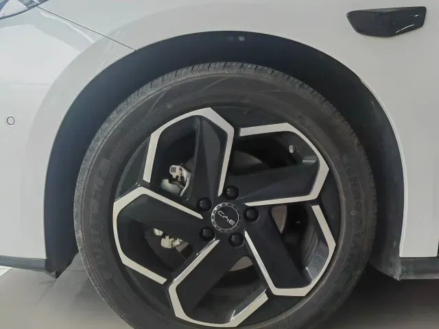 BYD Seal 06 DM-i Touring — Фото автомобиля 8
