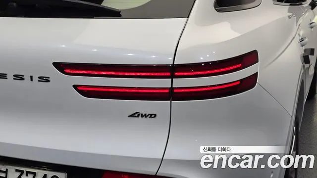 Genesis GV70 — Фото автомобиля 8