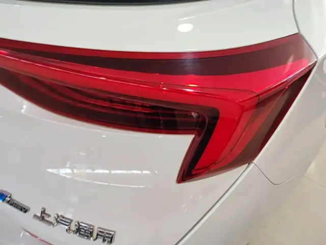 Buick Velite 6 — Фото автомобиля 7
