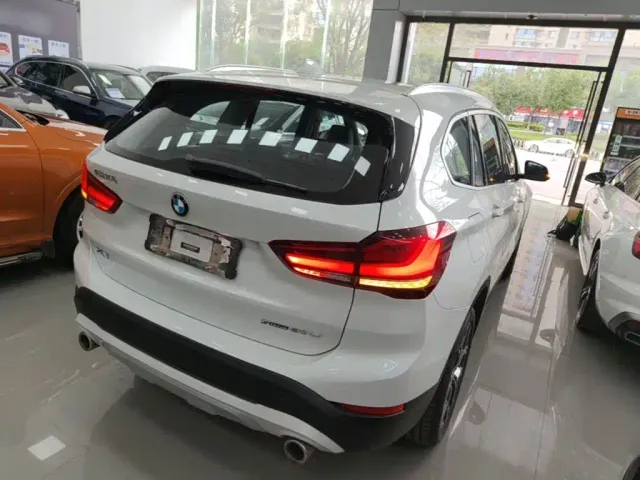 BMW X1 — Фото автомобиля 6