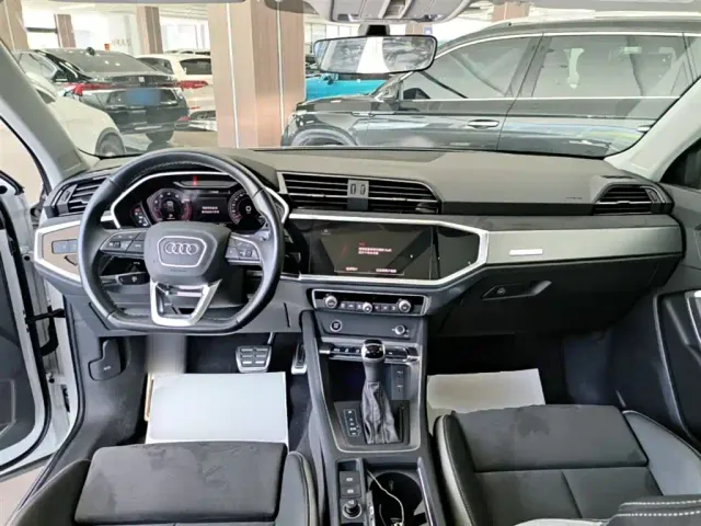 Audi Q3 — Фото автомобиля 9