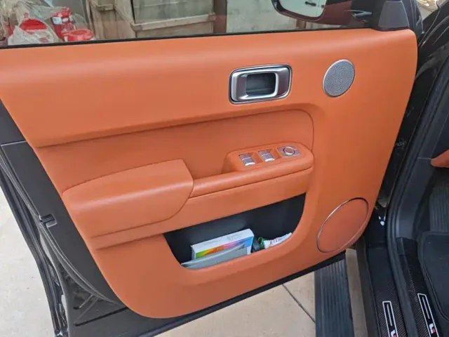 Li Auto L8 — Фото автомобиля 7