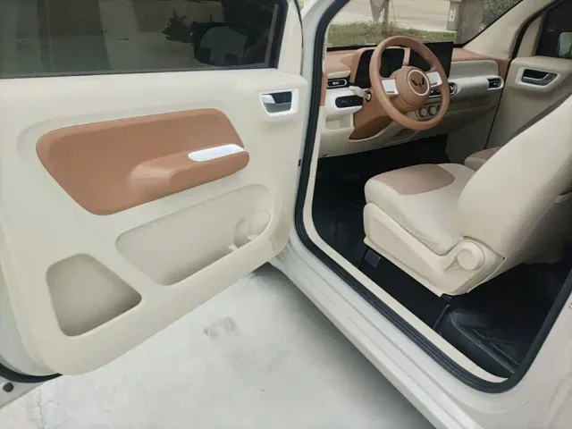 Wuling Hongguang Mini EV — Фото автомобиля 15