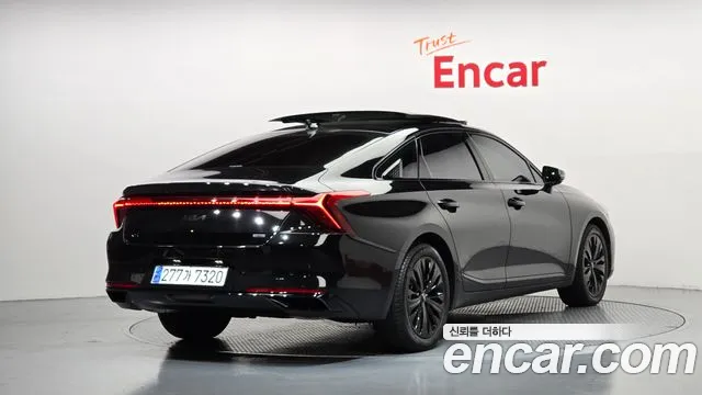 Kia K8 Hybrid — Фото автомобиля 2