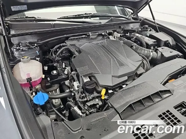 Hyundai Grandeur GN7 — Фото автомобиля 5