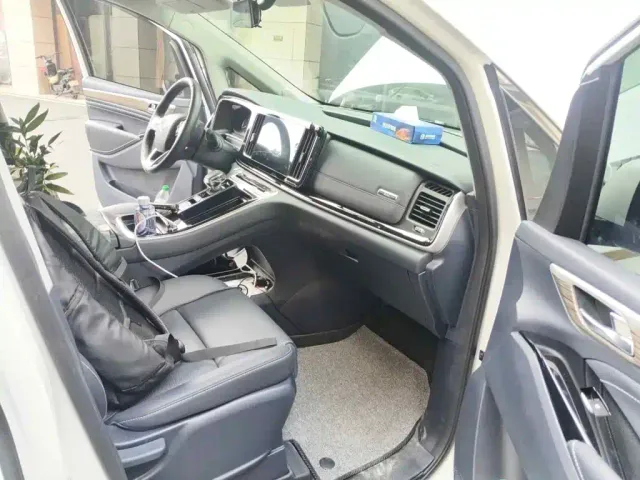 GAC Trumpchi M8 — Фото автомобиля 13