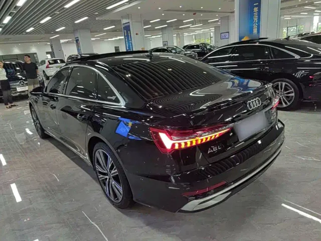 Audi A6L — Фото автомобиля 4