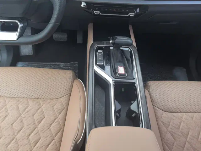Wuling Jiachen — Фото автомобиля 14