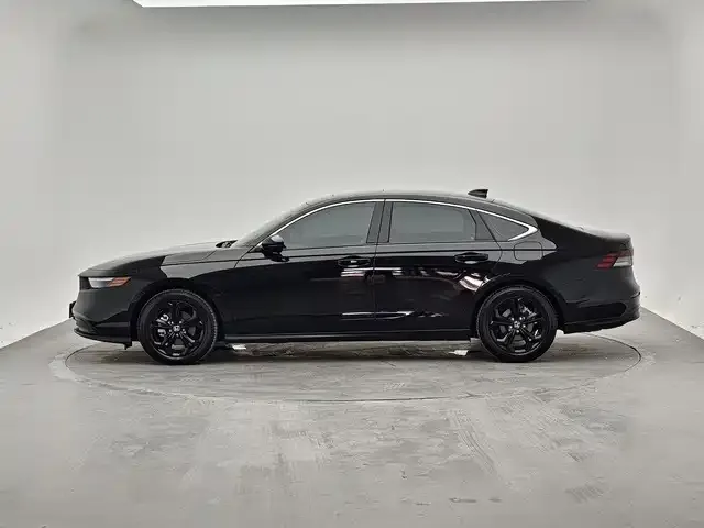 Honda Accord — Фото автомобиля 3