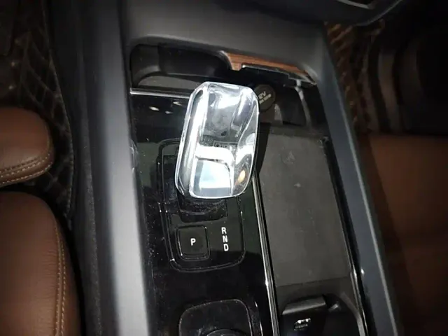 Volvo XC60 — Фото автомобиля 13