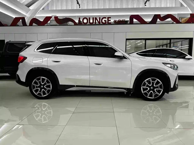 BMW X1 — Фото автомобиля 3