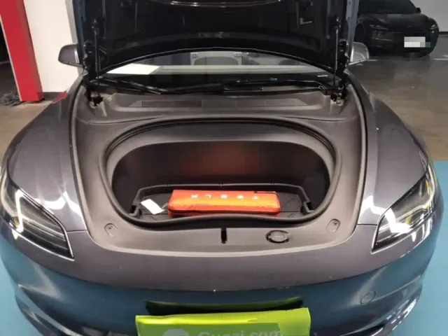 Tesla Model 3 — Фото автомобиля 19