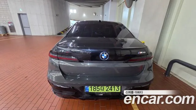 BMW i7 — Фото автомобиля 3