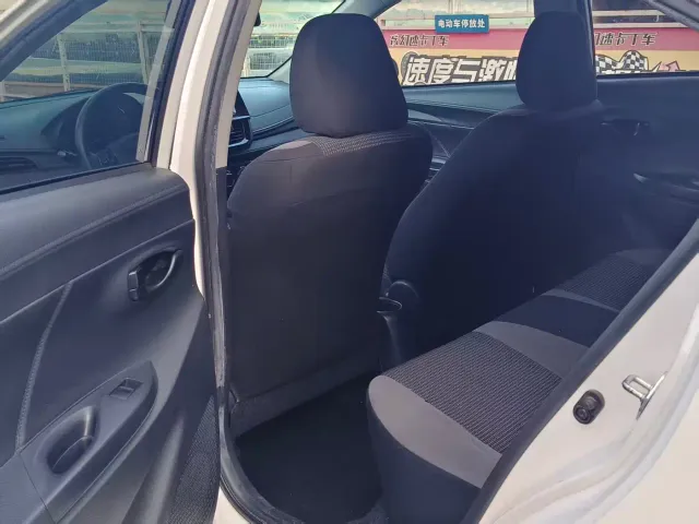 Toyota Vios FS — Фото автомобиля 8