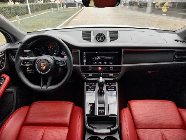 Porsche Macan — Фото автомобиля 15