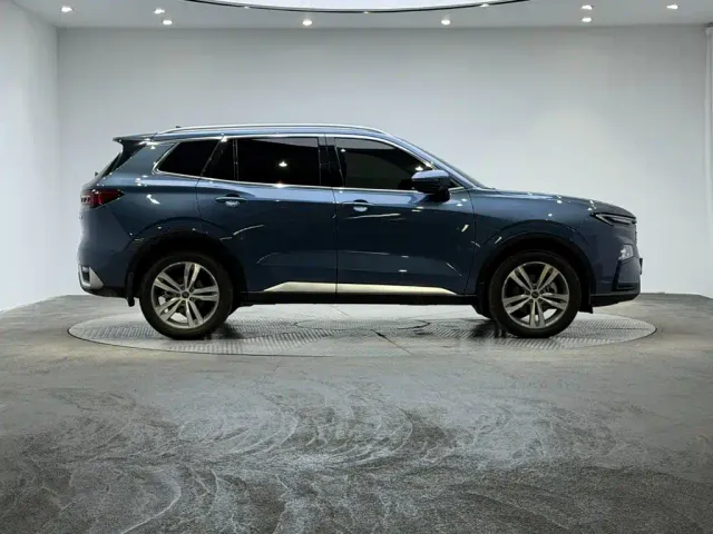 Ford Lingrui — Фото автомобиля 4