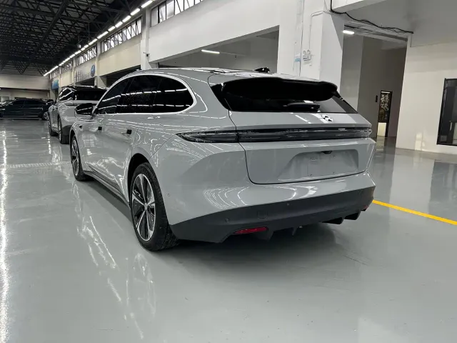 Nio ET5 Touring — Фото автомобиля 13