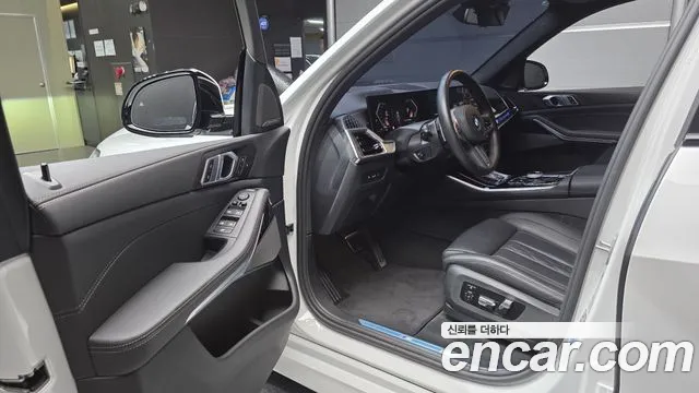 BMW X5 xDrive 40i M Sport — Фото автомобиля 10