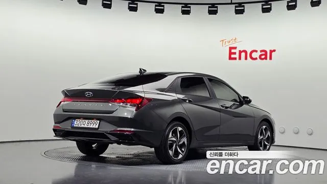 Hyundai Avante CN7 — Фото автомобиля 2