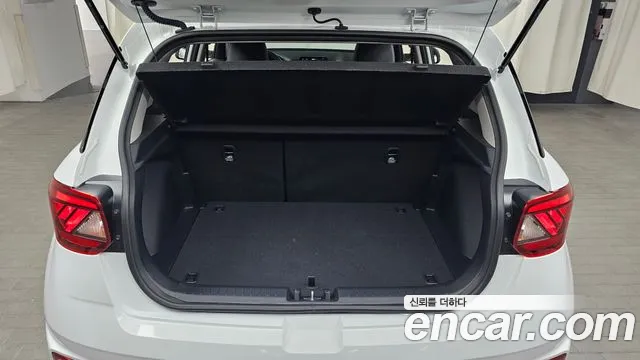Hyundai Venue Venue 1.6 Premium — Фото автомобиля 16