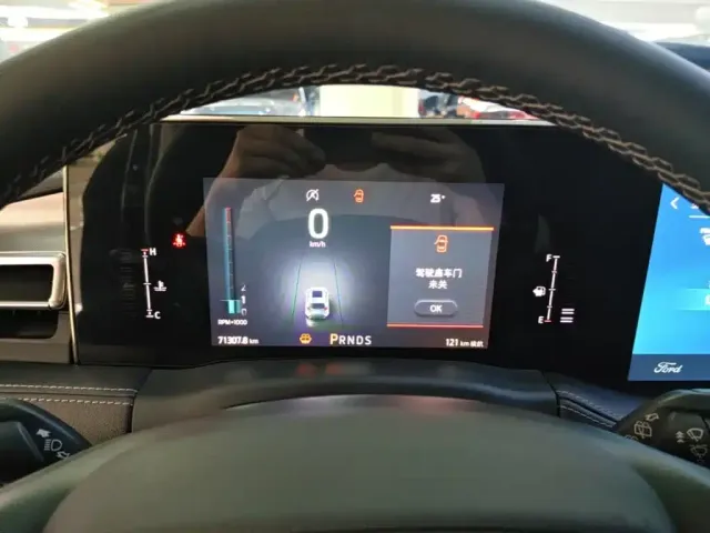 Ford Edge — Фото автомобиля 11