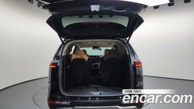 Kia Canival Carnival 4 поколение Дизель 9 мест Signature — Фото автомобиля 20