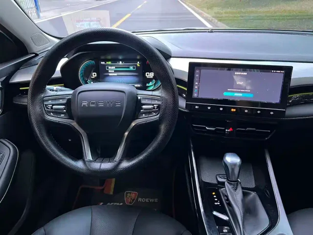 Roewe i5 — Фото автомобиля 10