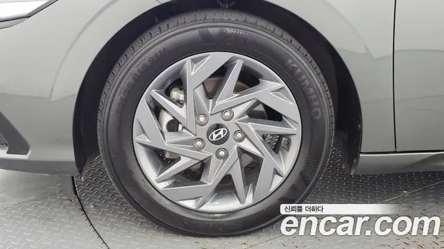 Hyundai Avante CN7 — Фото автомобиля 5