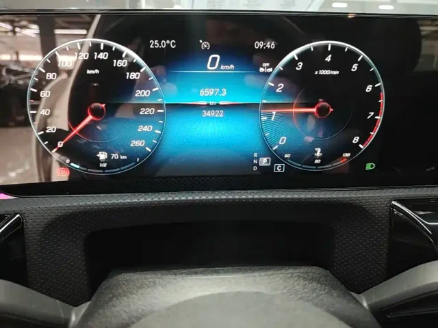 Mercedes-Benz A-Class — Фото автомобиля 11
