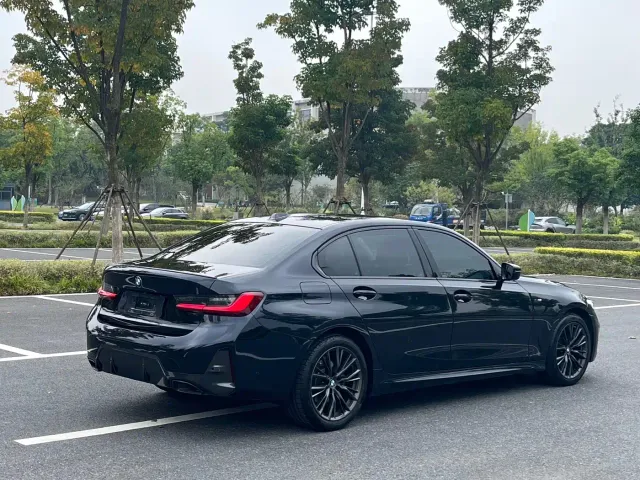 BMW 3 Series — Фото автомобиля 5