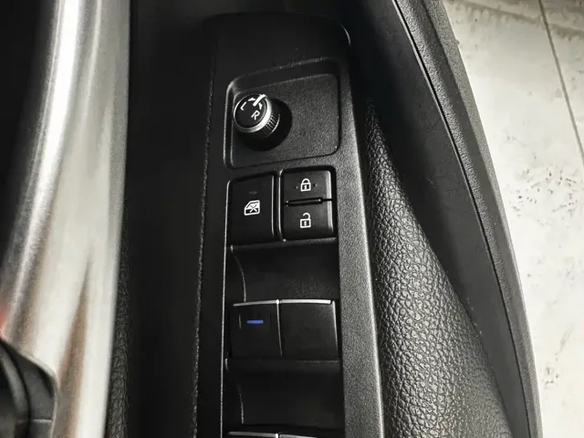 Toyota Corolla — Фото автомобиля 18