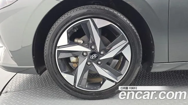 Hyundai Avante CN7 — Фото автомобиля 4