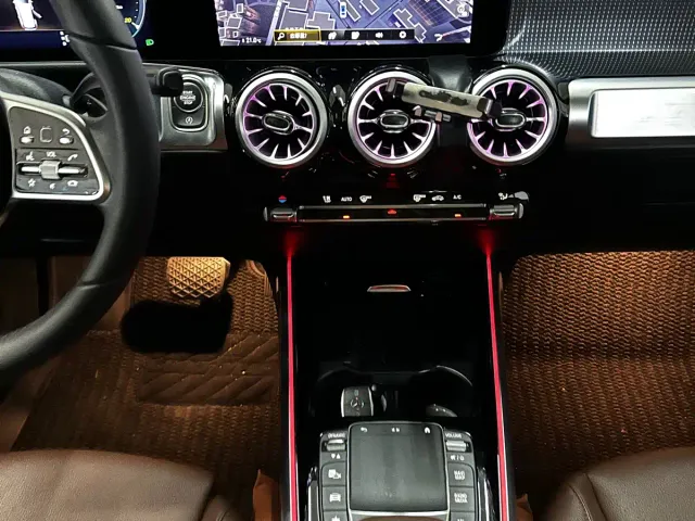 Mercedes-Benz GLB-Class — Фото автомобиля 14