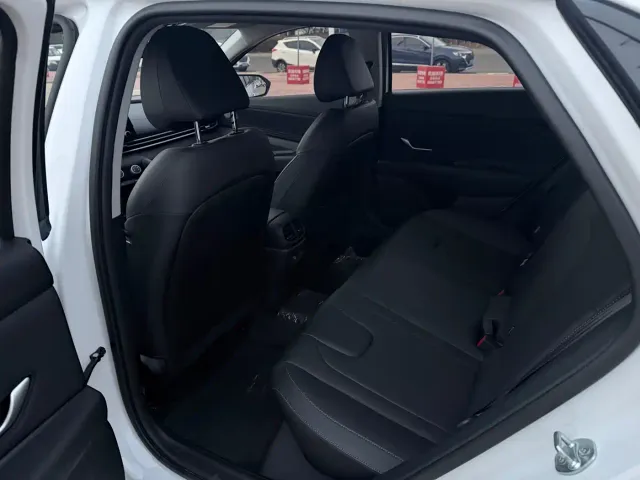 Hyundai Elantra — Фото автомобиля 8