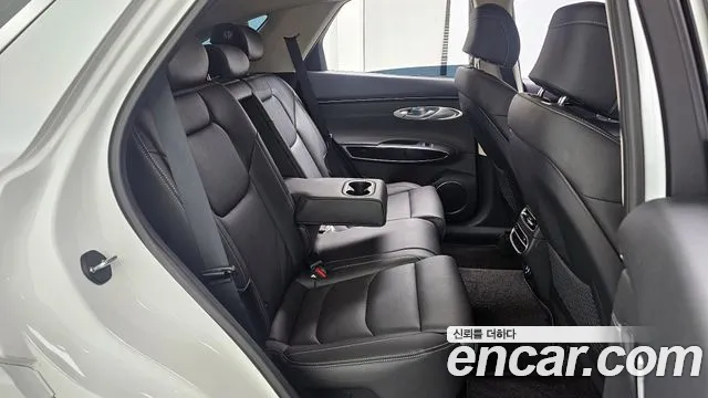 Genesis GV70 2.5T Бензин AWD — Фото автомобиля 12