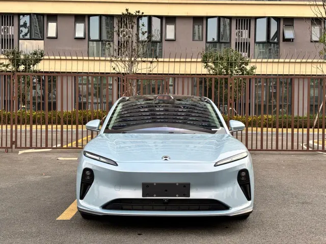 Nio ET5 — Фото автомобиля 2