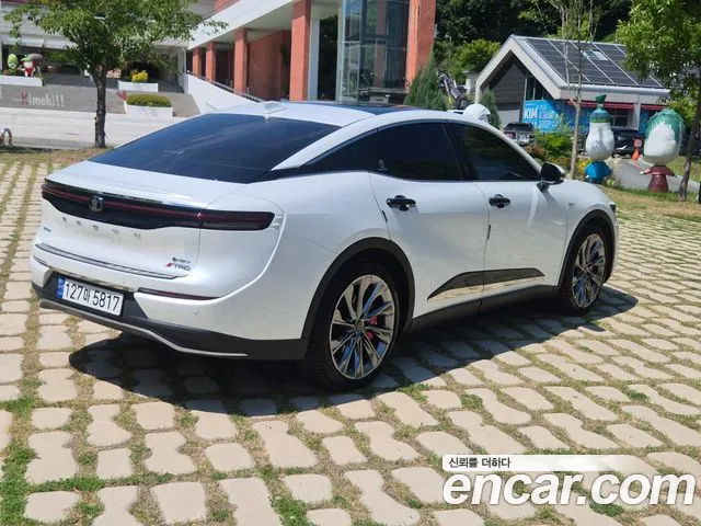 Toyota Crown — Фото автомобиля 4
