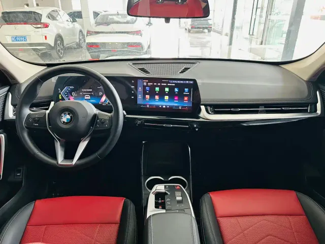 BMW X1 — Фото автомобиля 11