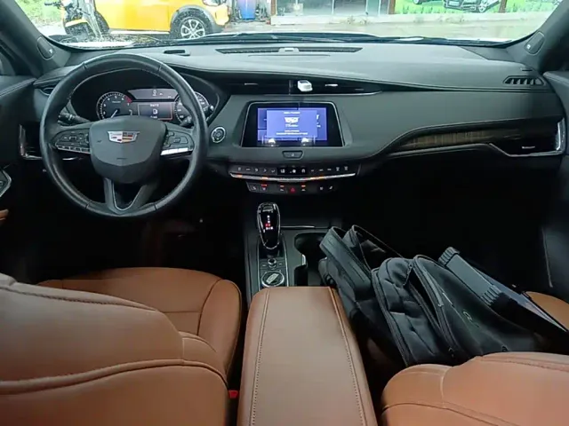 Cadillac XT4 — Фото автомобиля 9